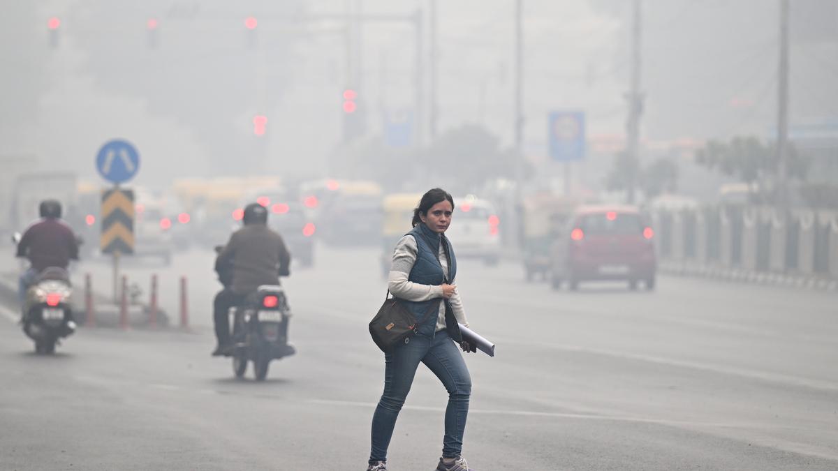 Drizzle in Delhi, air quality 'severe'