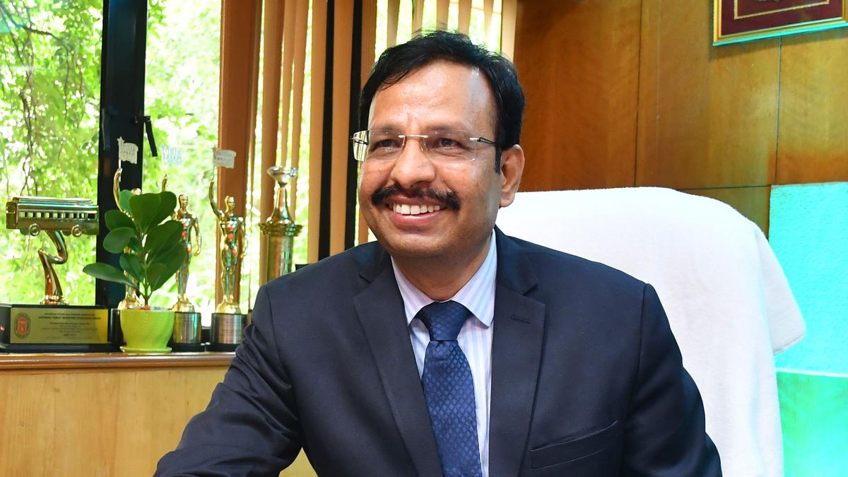 TGSRTC MD affirms commitment to solve workers’ problems