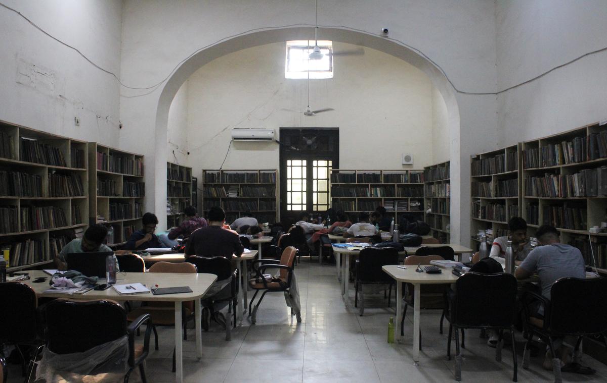 Students stuyding in the reading hall of Hardayal Municipal Public Library in Chadni Chowk. Students stuyding in the reading hall of Hardayal Municipal Public Library in Chadni Chowk.