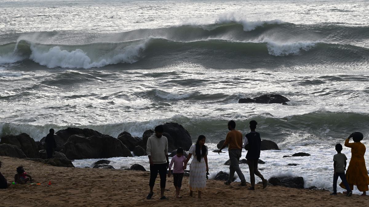 Cyclone Fengal: north Visakhapatnam receives incessant rainfall, beaches attract locals