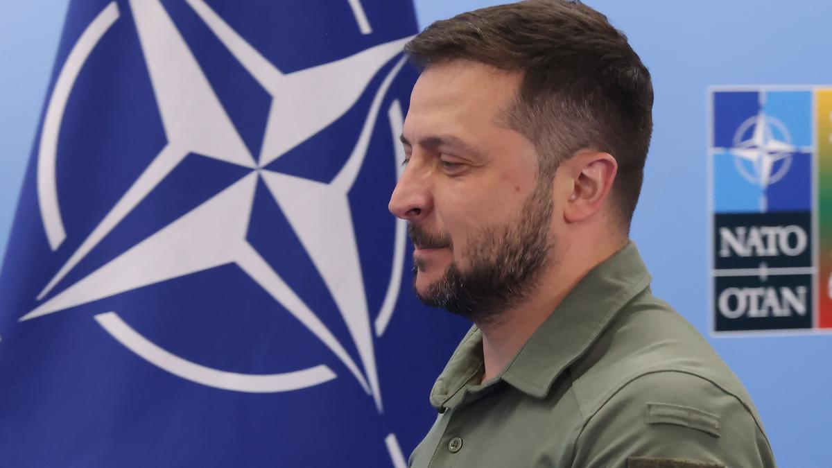 Ukraine's Zelensky visits positions near Bakhmut