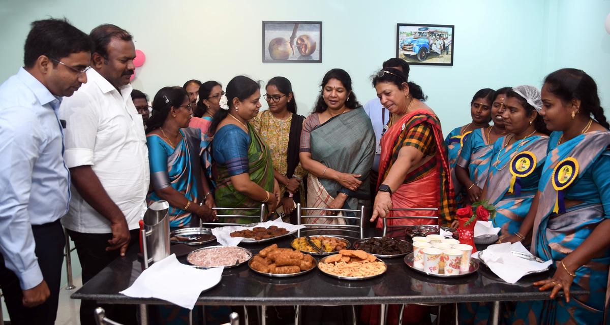 &lsquo;Olai Puttu&rsquo;, eatery for authentic Sri Lankan food comes-up in Thoothukudi