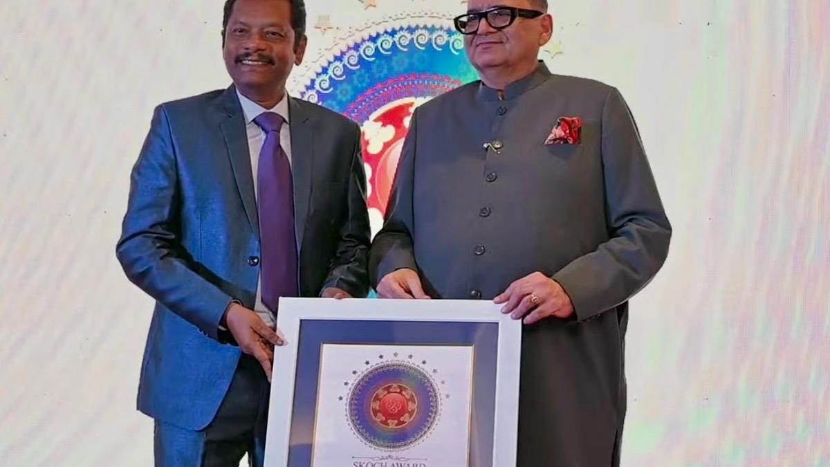 APSRTC wins SKOCH award for its digital ticketing system