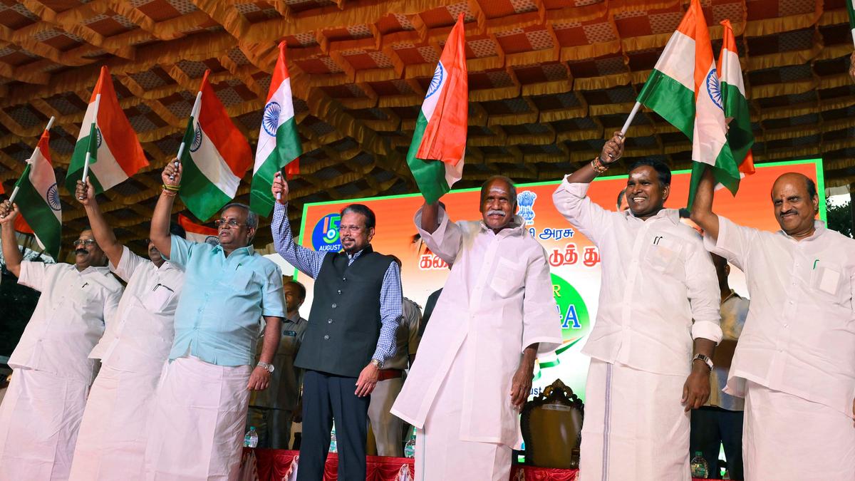 L-G launches ‘Har Ghar Tiranga’ campaign