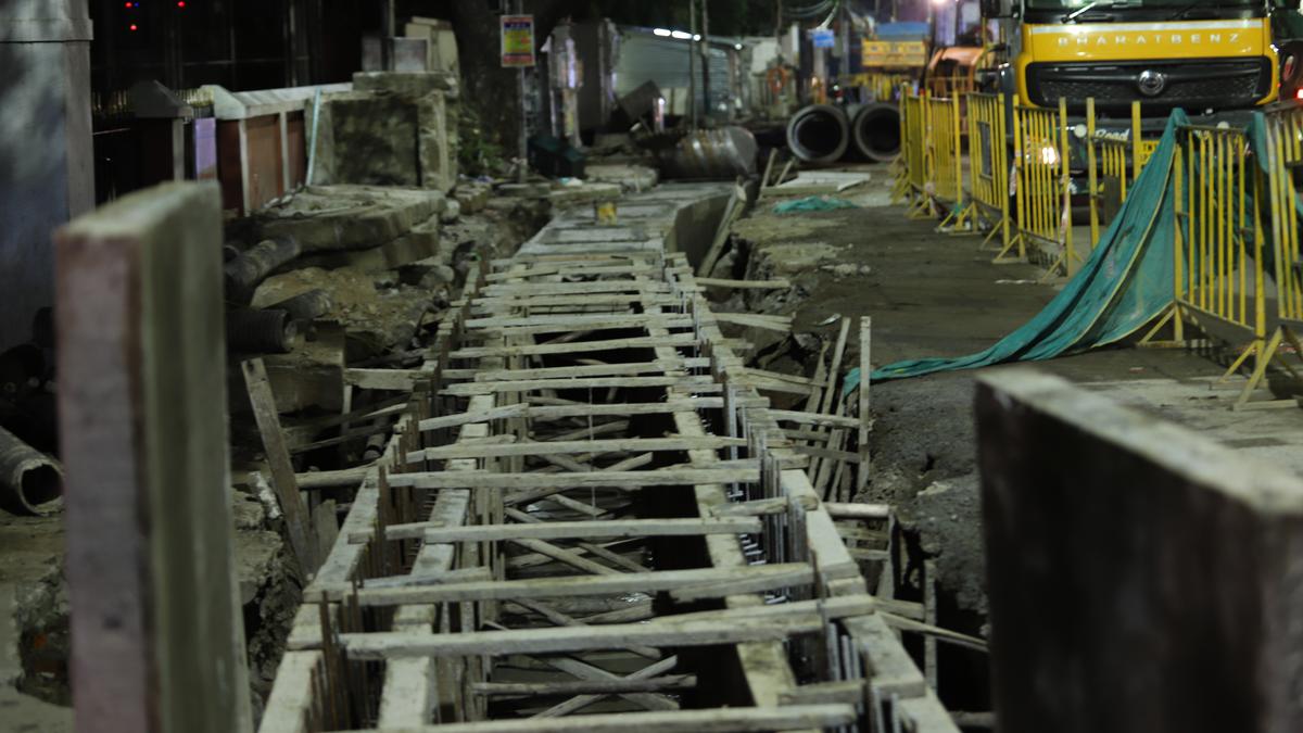 The Night Shift: Giant metallic hands at work in Egmore