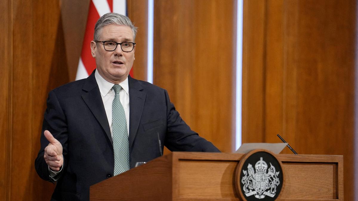 Starmer heads to China to repair ties as he navigates tensions with U.S.