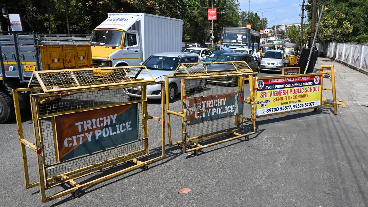 Drain work near court complex results in traffic chaos
