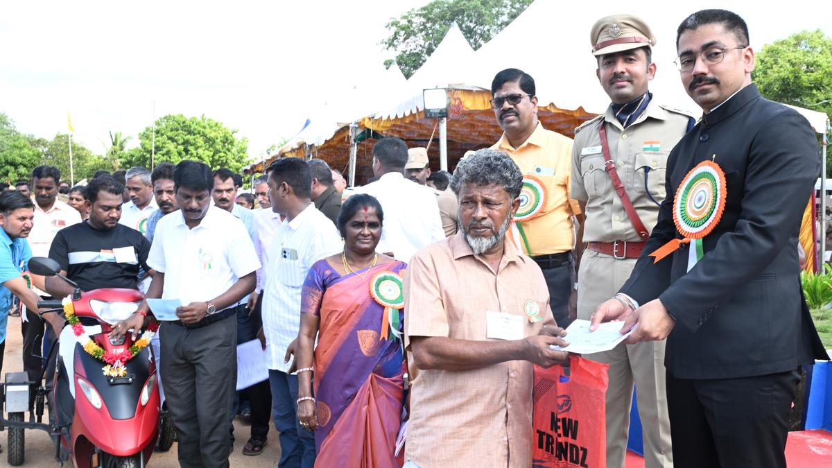 Collector assures bus stoppage at village in Ramanathapuram