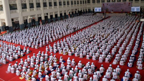 Chess Olympiad: school students participate in class held in Tiruchi