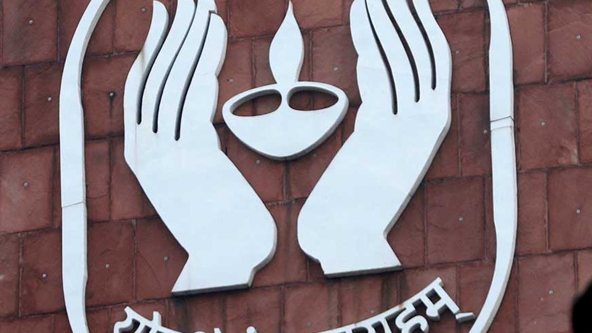 Life insurers’ new premium slump second month in a row, down 22% in December to ₹30,218.71 crore