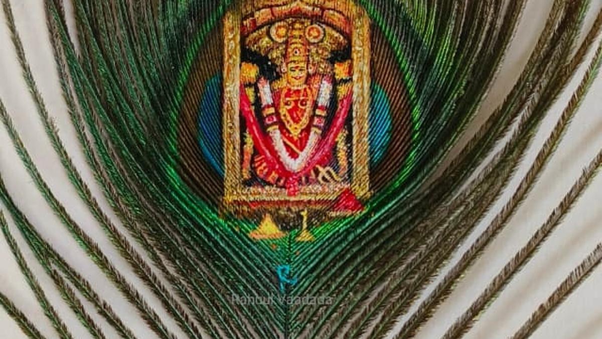 Temples witness huge rush of devotees with beginning of Navaratri utsav