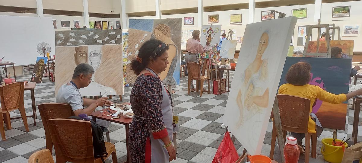 Famous artists from all over the country who create various art forms on canvas and display them in the NEET building at Aruba's College as part of an international cultural jamboree. Famous artists from all over the country who create various art forms on canvas and display them in the NEET building at Aruba's College as part of an international cultural jamboree.