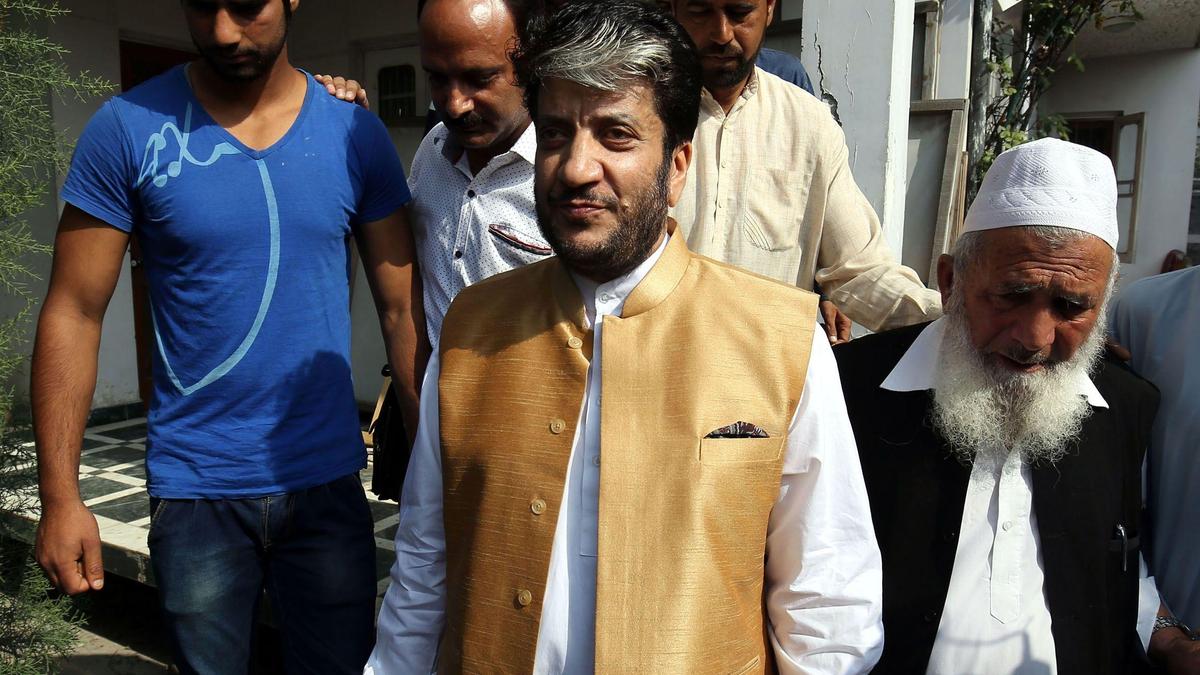 Terror-funding case: Supreme Court grants bail to Kashmiri separatist leader Shabir Ahmed Shah