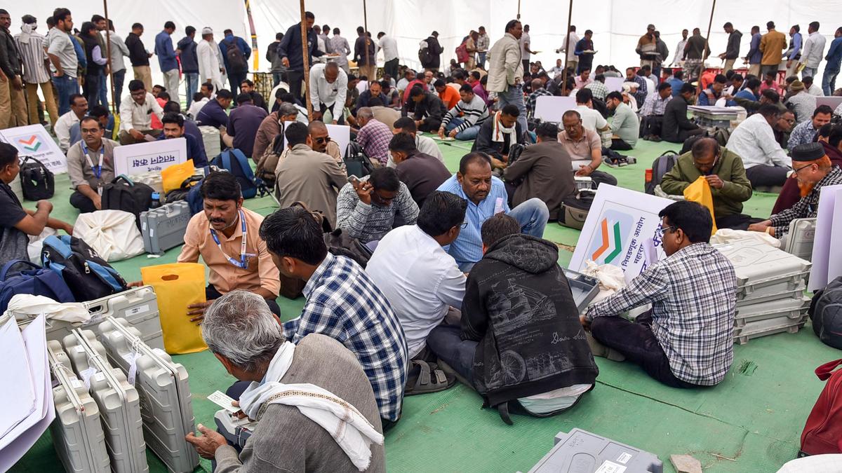 29 Maharashtra civic bodies go to polls; Mumbai is big prize