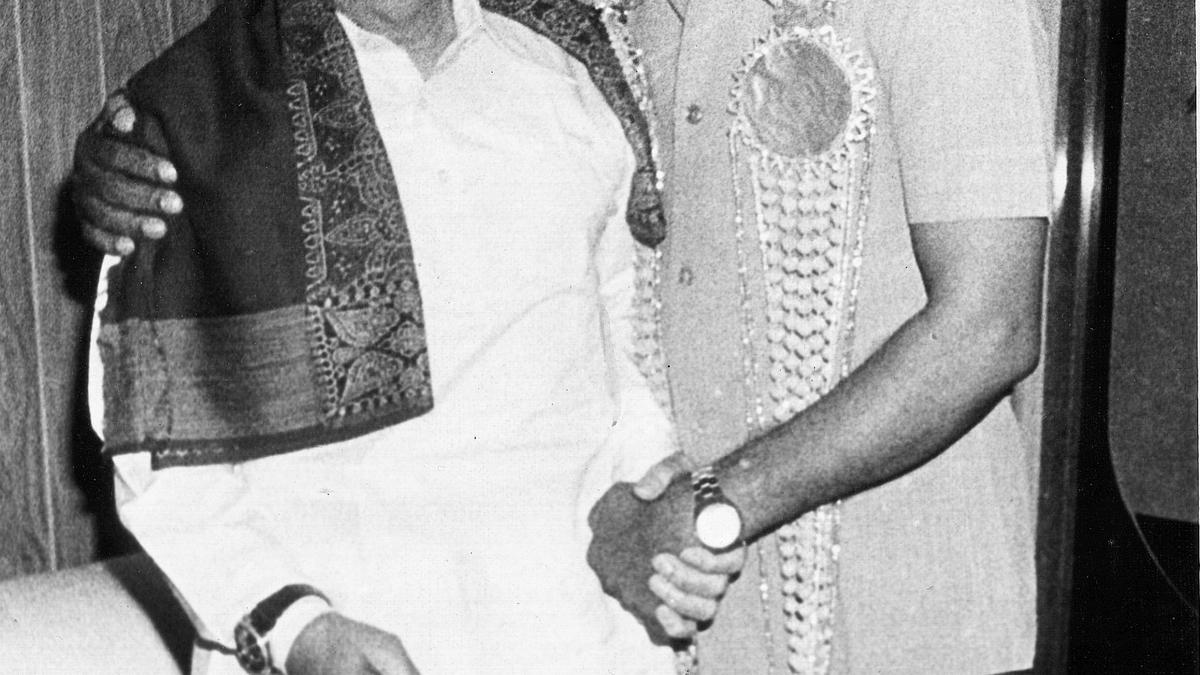 Sri Lankan actor-politician who met MGR and Tamil groups on a political mission