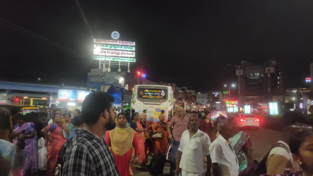 Heavy rush at Central Bus Stand