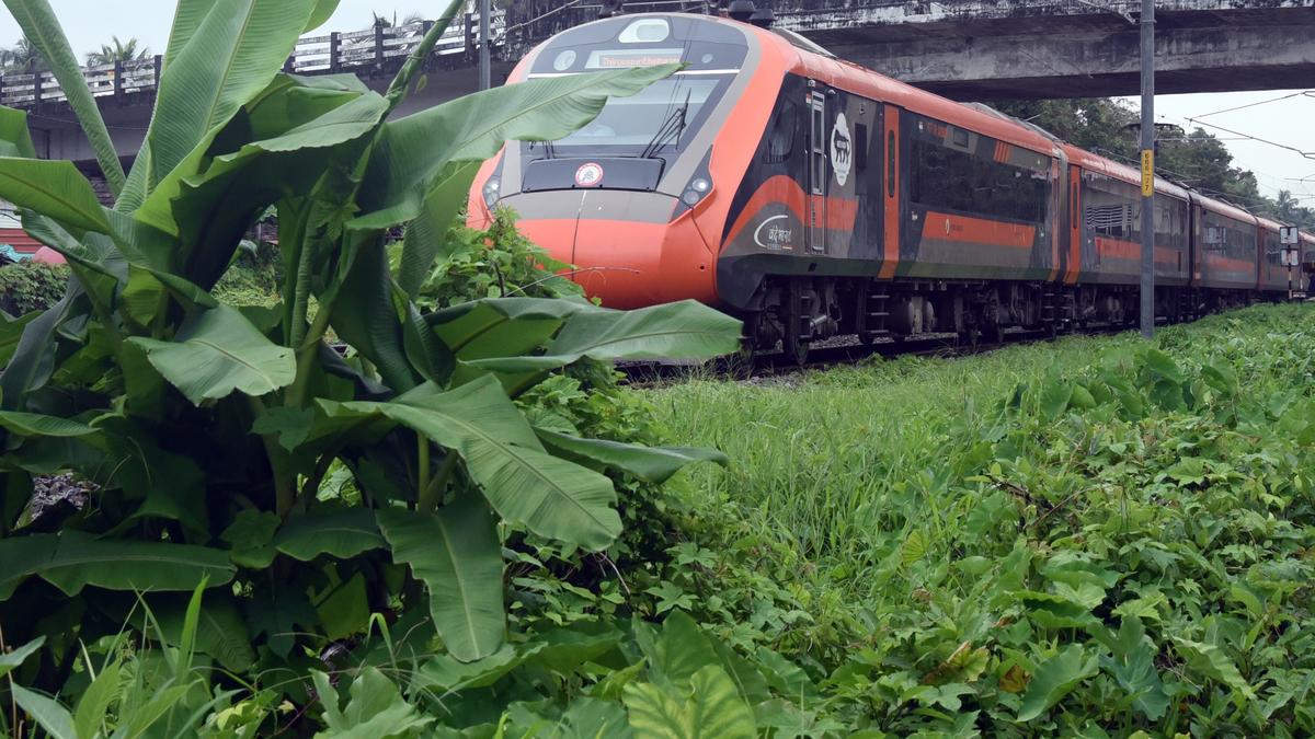 Railway Protection Force to combat stone throwing at trains with awareness drive among students