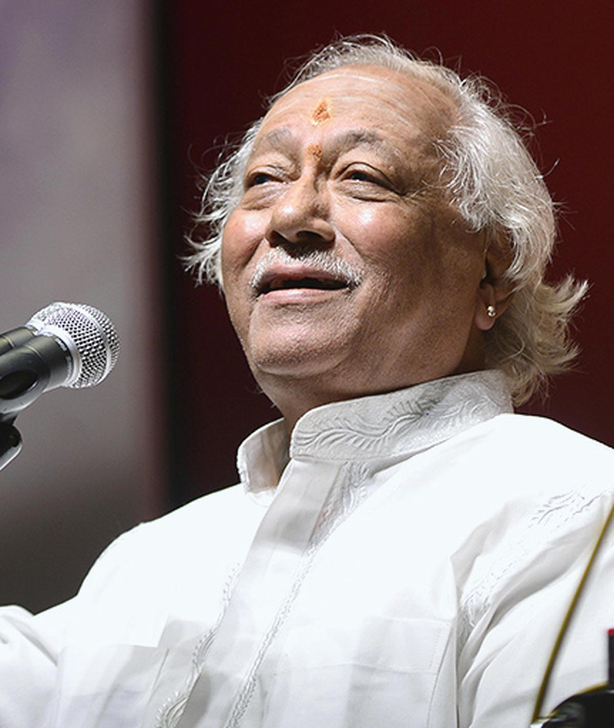 TV Gopalakrishnan performing at the 88th Annual Conference and Concert of the Music Academy in 2014.