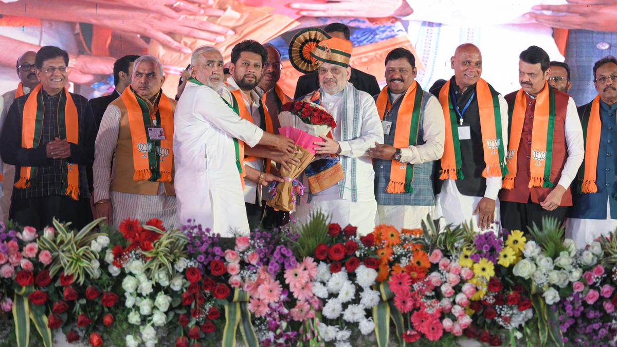 In Shirdi, Amit Shah slams Sharad Pawar for ‘politics of betrayal and treachery’