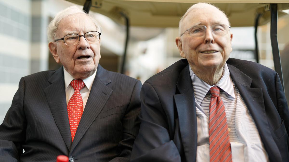 Charlie Munger, who helped Warren Buffett build investment powerhouse Berkshire Hathaway, dies at 99