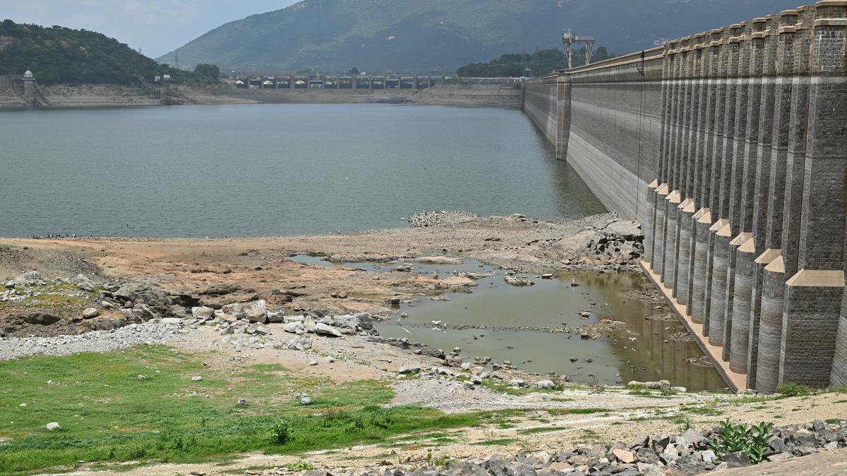 Water level in Mettur dam stands at 39.68 feet