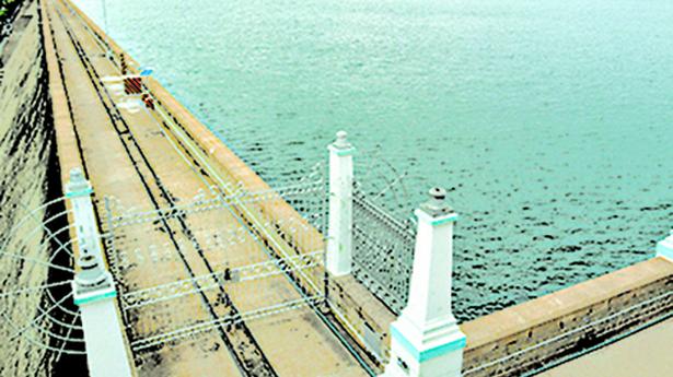 Inflow into Mettur dam continues at 21,000 cusecs