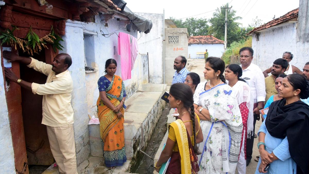 Some 50,000 primary school staff to take part in door-to-door survey from November 6