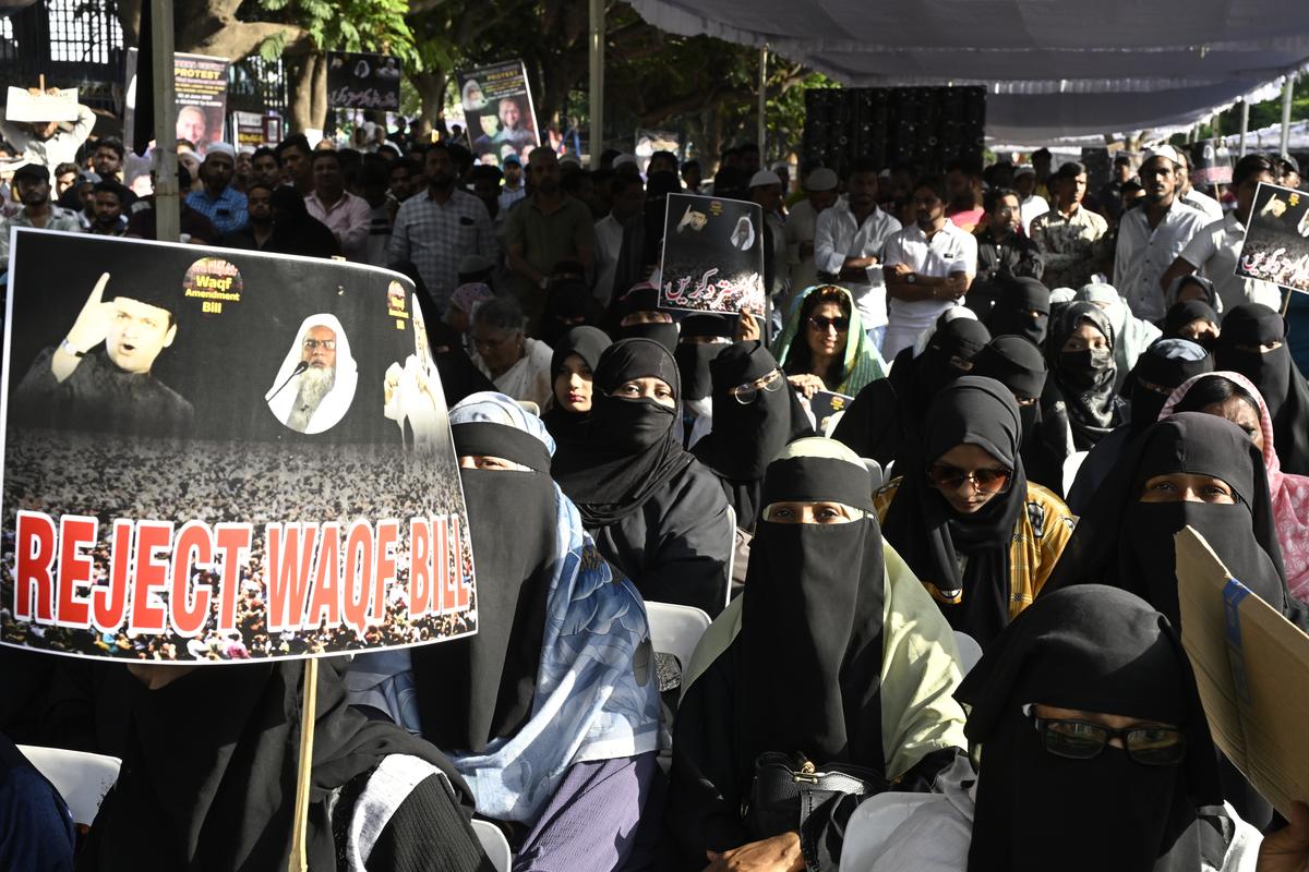 Public attending the public meeting organised by All India Muslim Personal Law Board to oppose the Waqf Amendment Act, 2025, at Dharna Chowk in Hyderabad on Sunday (June 1, 2025). Public attending the public meeting organised by All India Muslim Personal Law Board to oppose the Waqf Amendment Act, 2025, at Dharna Chowk in Hyderabad on Sunday (June 1, 2025).