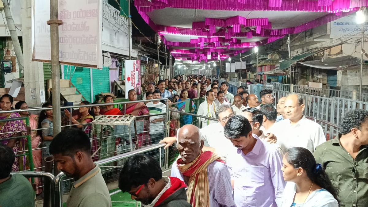 Arasavilli temple witnesses unprecedented rush on Ratha Saptami