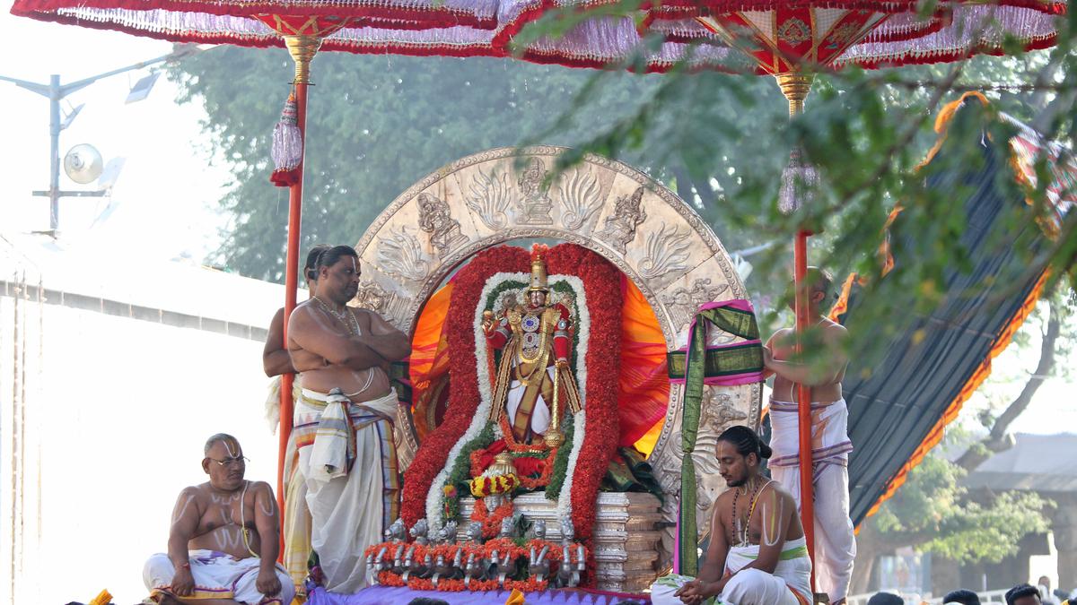 Kalyana Venkateswara rides the Sun, the Moon