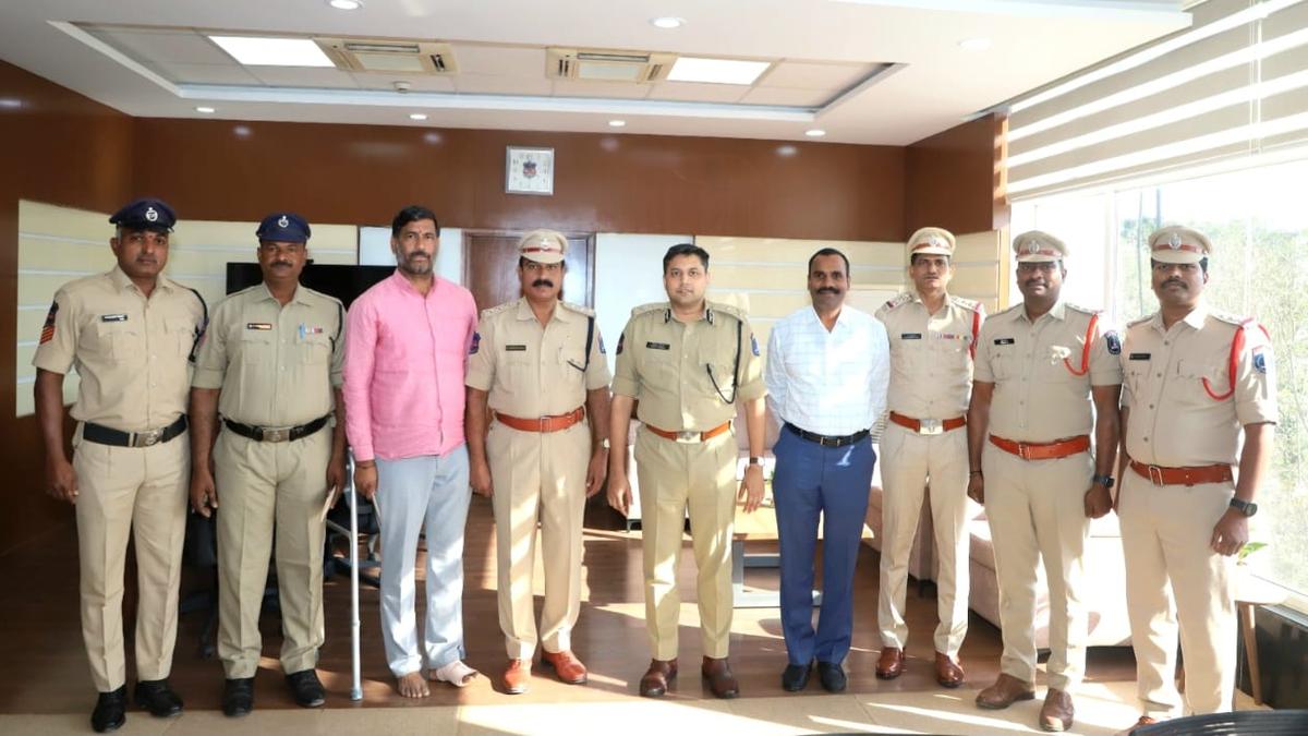 Cyberabad police personnel recognised for bravery and service at ‘Reward Mela’