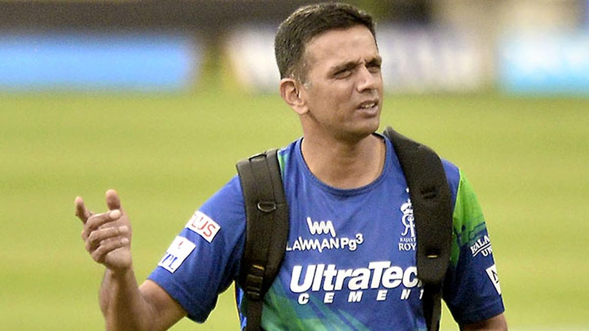 Injured Rahul Dravid shows commitment at Rajasthan Royals camp