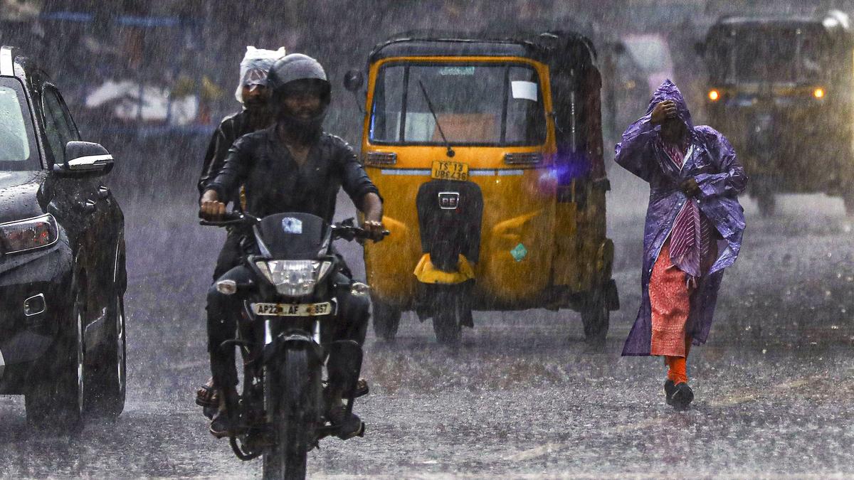 Lluvias extremas en Telangana, distrito de Khammam registran 52,1 cm de lluvia; IMD emite alerta roja