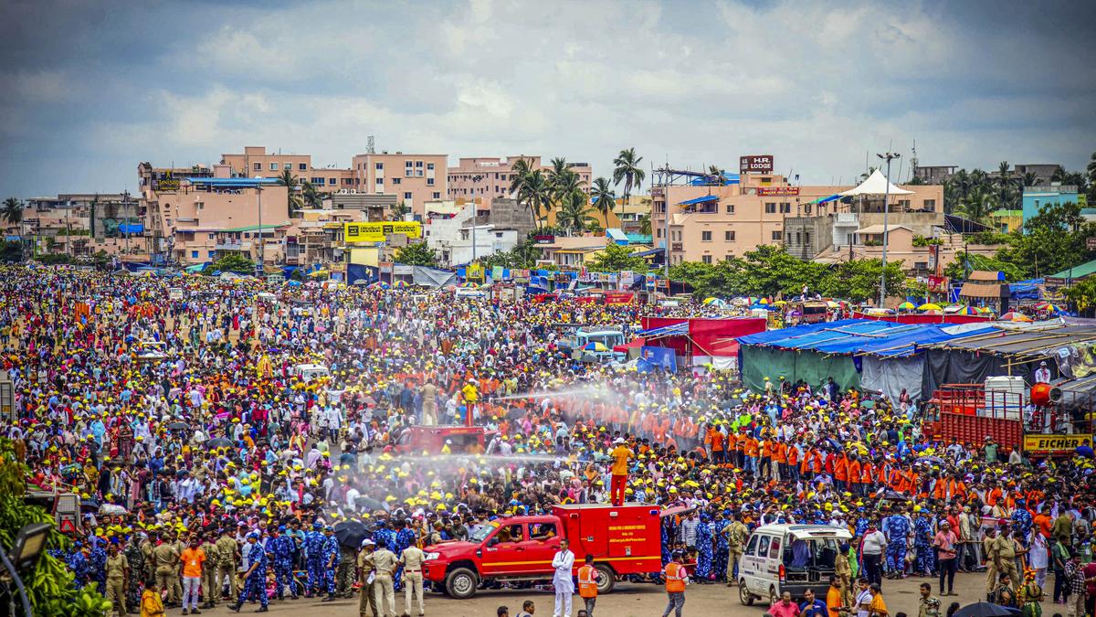 Thousands pull chariots in Lord Jagannath’s return car festival in Puri