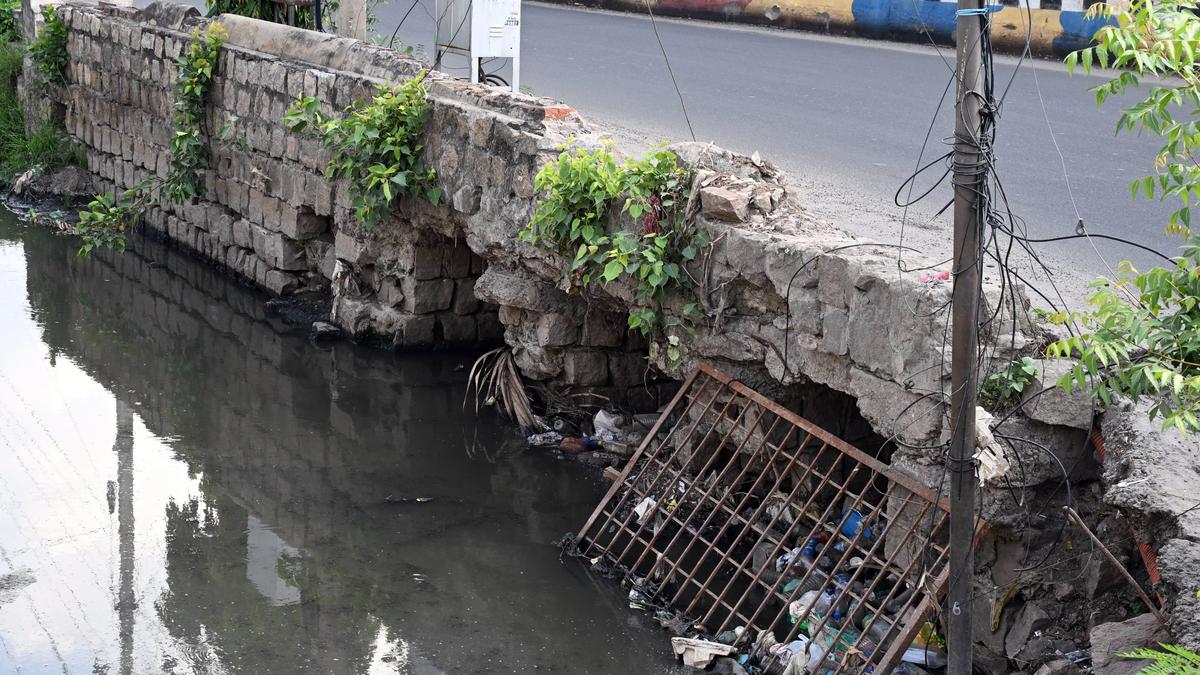 Damaged drain on Lawson’s Road worries residents in Tiruchi