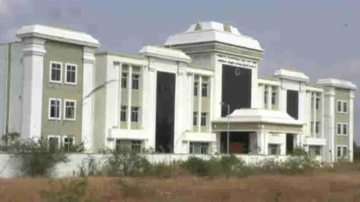 Change in timings, inadequate bus services leave students of govt. arts college at Kumulur anxious