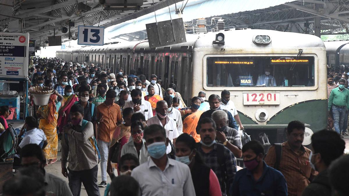 Technical glitch near Vyasarpadi station results in delayed operation of suburban trains