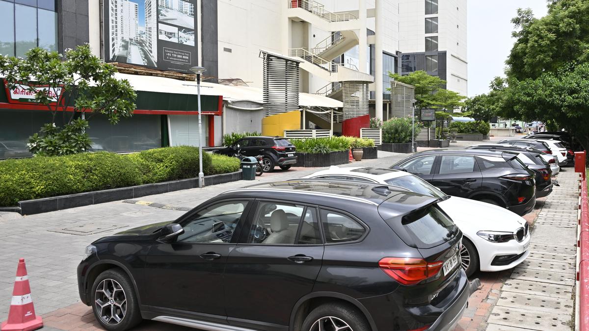 Parking lots in malls, resorts, and entertainment facilities to come under new trade licensing system