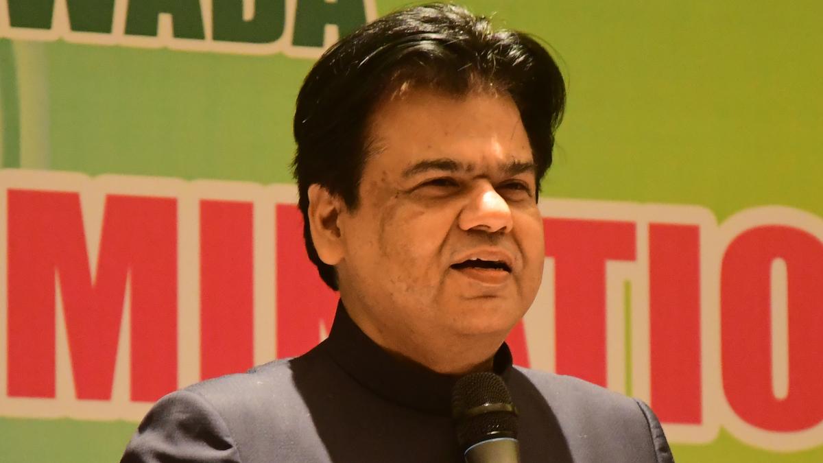 Andhra Pradesh: Start supplying Vidya Kanuka kits to schools from May 30, Principal Secretary tells official