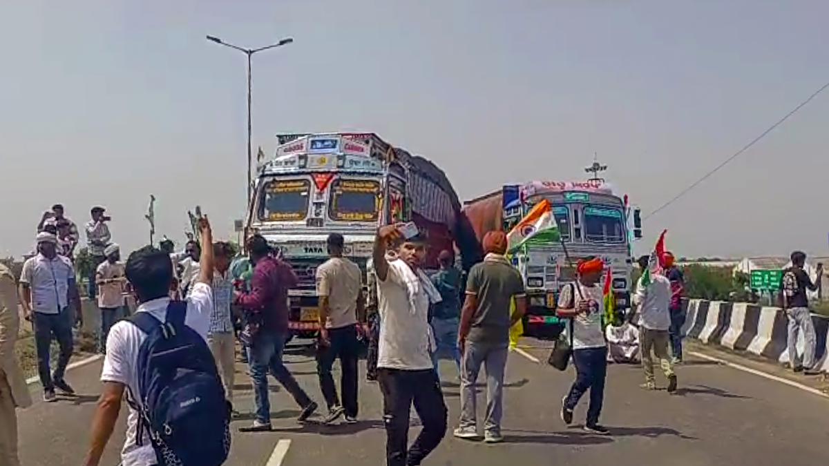 Haryana farmers block Delhi-Chandigarh highway after mahapanchayat seeking MSP for sunflower seed