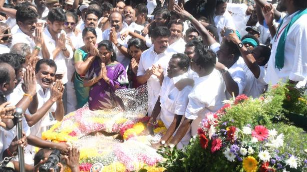 Leaders pay homage to Tyagi Immanuel Sekaran at Paramakudi