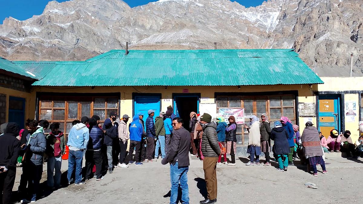 Himachal Pradesh Assembly Election 2022 Updates | 65.92% turnout till 5 p.m., highest polling of 72.35% recorded in Sirmaur