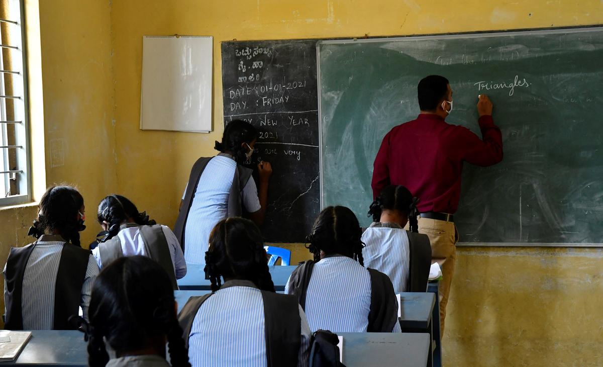 There are several instances of students from unauthorised schools taking the exam as ‘private’ candidates. In 2024-25, a total of 13,154 students and in 2023-24, a total of 15,479 students were enrolled for the SSLC exam as private candidates.