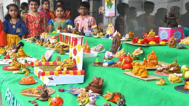 Vijayawada: Students make clay Ganesh idols, drive home a message