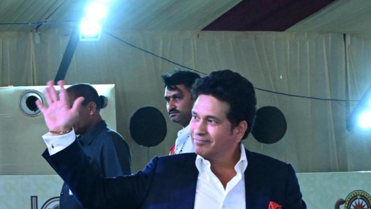 Sachin Tendulkar Andhra University Visit Inspires Thousands