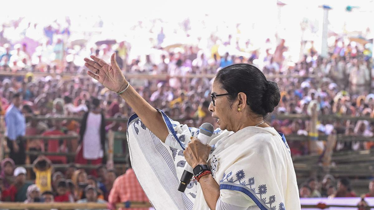 EC chalked out seven-phase polls to assist BJP campaigning: Mamata