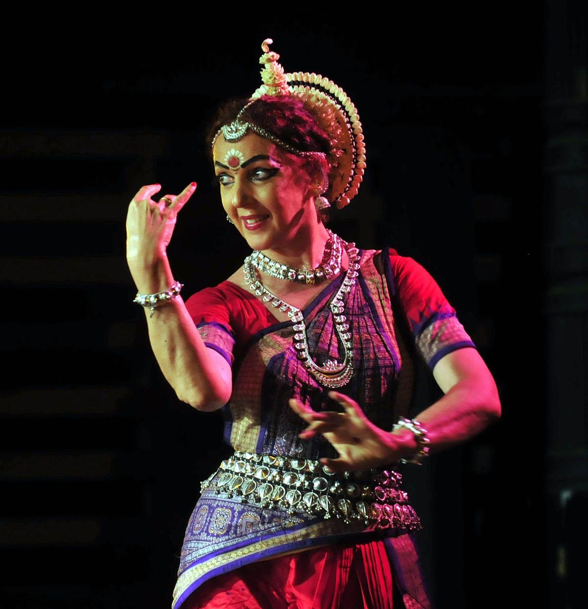 इटली में जन्मी ओडिसी डांसर और कोरियोग्राफर इलियाना सिटारिस्टी 