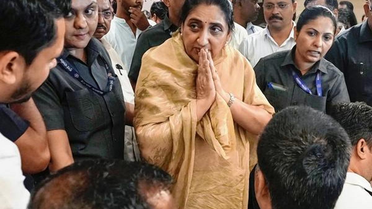 Maharashtra announces early departure scheme for women staff in MMR