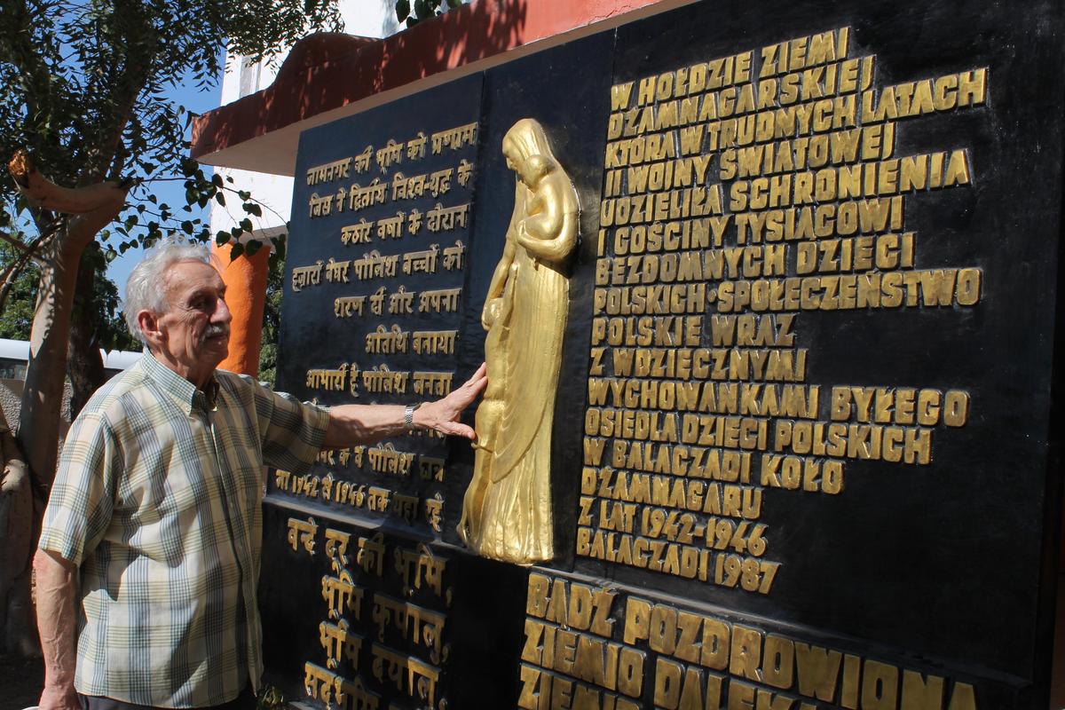 Wieslaw Stypula, who was given refuge in India by Jam Sahib during World War II, visits Balachadi in Jamnagar where he lived as a child, in 2018. He passed away this May.