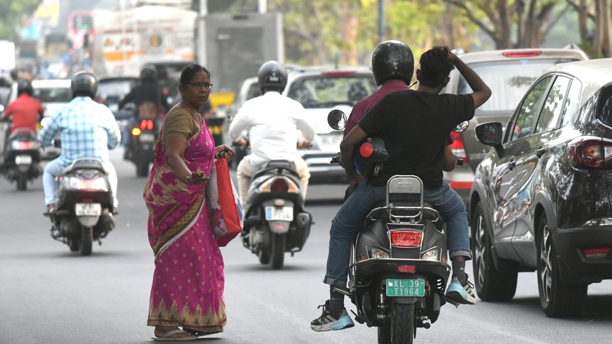 Lane discipline takes a backseat on highways